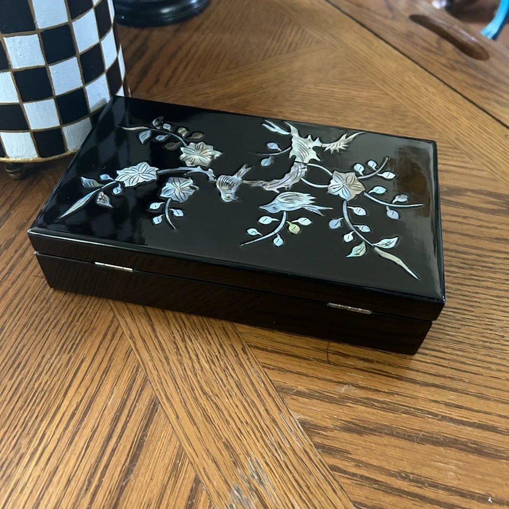 Vintage Asian Black Lacquer Inlay Mother of Pearl Bird Scene Jewelry Box